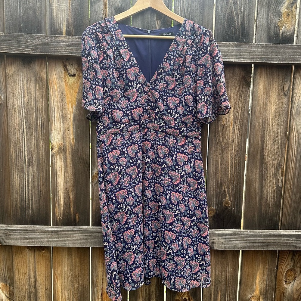 🌸 Madewell Navy Floral Midi Dress – Size 6